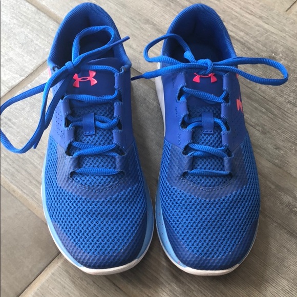 Shoes - Picture 2 of 4